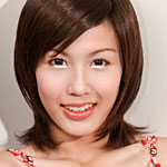 Wow, this girl is awesome. What a cutie. I fell in love with her look as soon as I saw her.
